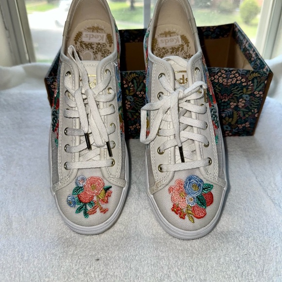 Keds Women's White Sneakers with Floral Embroidery - Picture 1 of 7